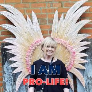 Meet your Posher, Becky